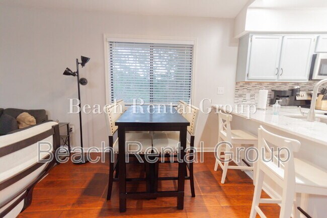 Building Photo - 4109 Pinehurst Cir