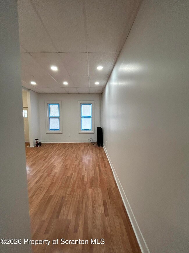 Building Photo - 210 N Bromley Ave