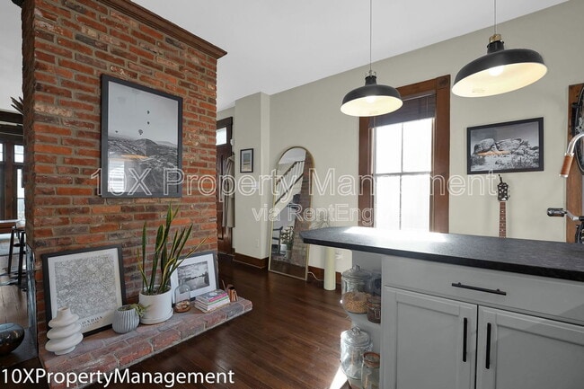 Building Photo - 386 Jackson St