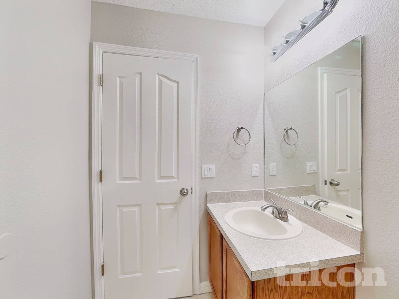 Building Photo - 10432 Boyette Creek Blvd