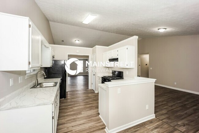 Building Photo - 3 Bedroom Pet-Friendly Home in Atlanta, GA with Main Street Renewal