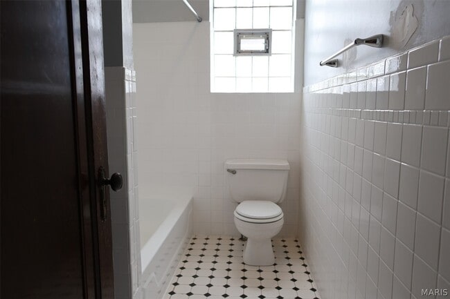 Building Photo - 6406 Woodbine Ct