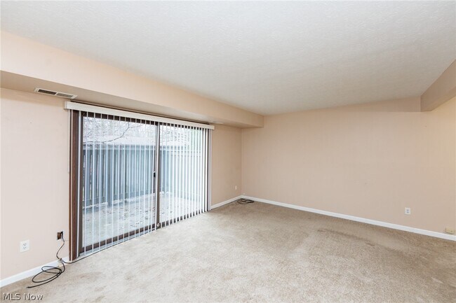 Building Photo - 3265 Mayfield Rd