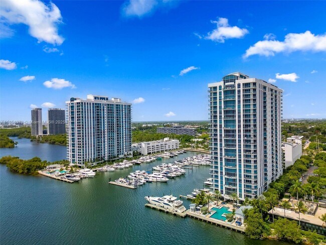 Building Photo - 17301 Biscayne Blvd