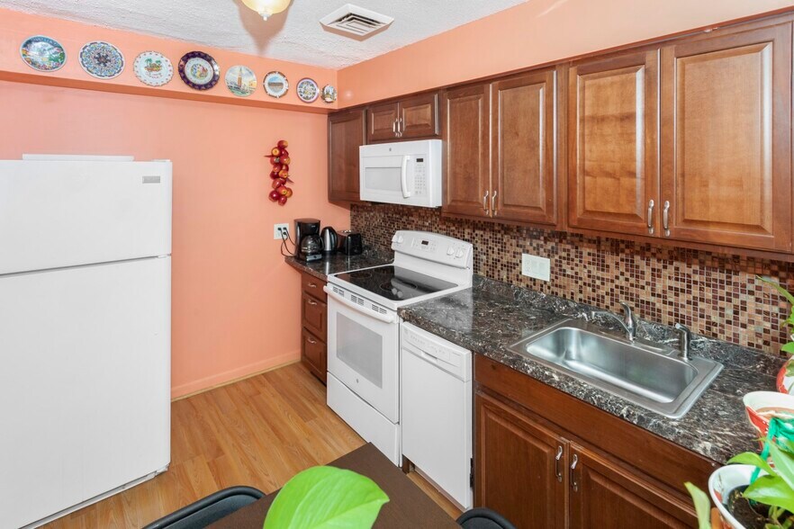 Kitchen - 50 S Common St