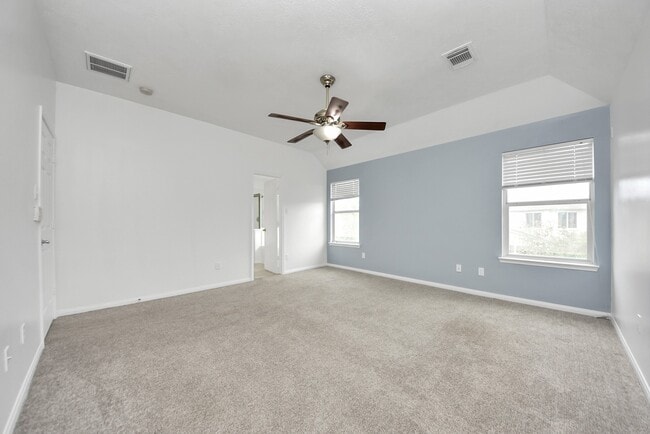 Building Photo - 7238 Foxshadows Ln