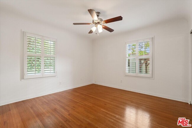 Building Photo - 2002 Kelton Ave