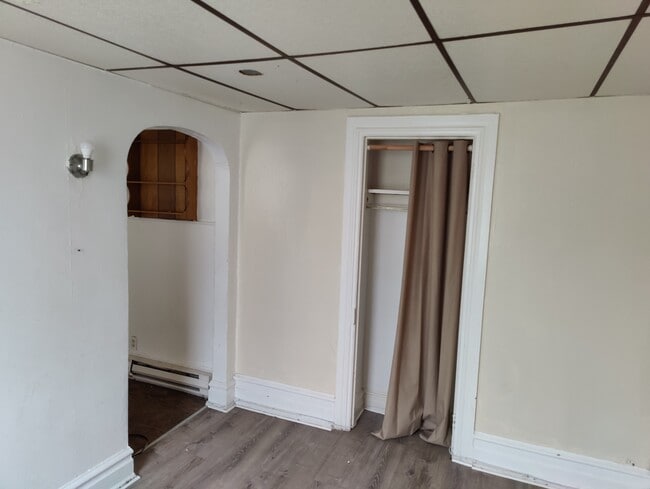 Building Photo - 388 Chew St