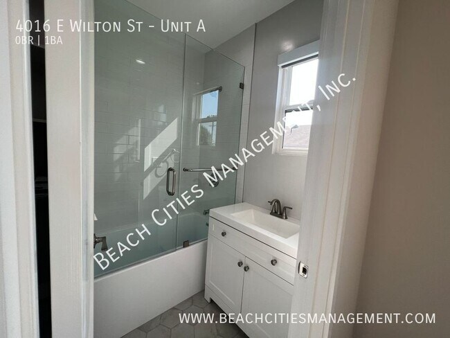 Building Photo - 4016 E Wilton St