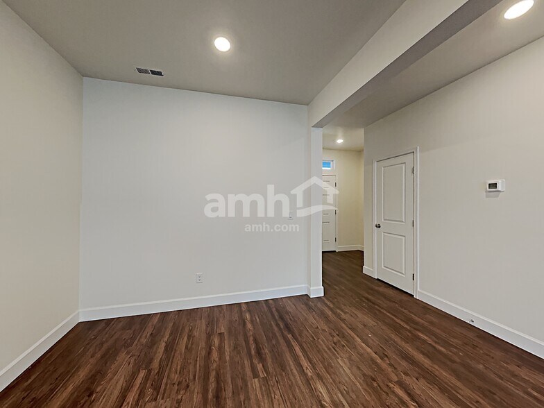 Building Photo - 12432 83rd Ave E