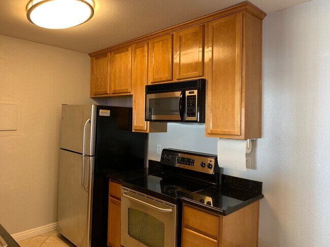 Building Photo - 1345 Cabrillo Park Dr