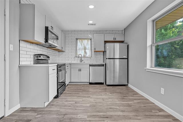 Building Photo - 2628 Belhaven Dr