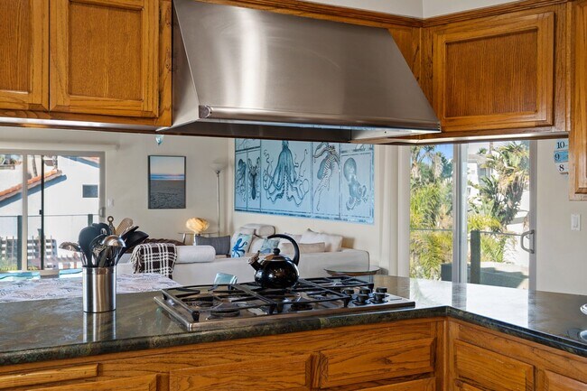 Building Photo - Mandalay Shores Beach| Home on Mandalay Be...