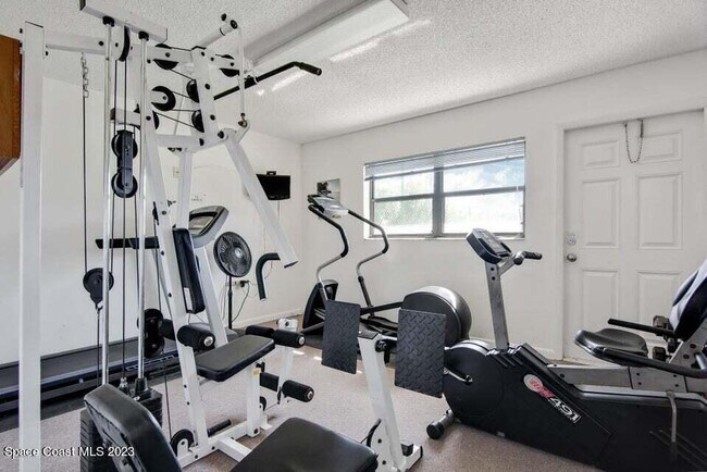 Building Photo - 3165 N Atlantic Ave