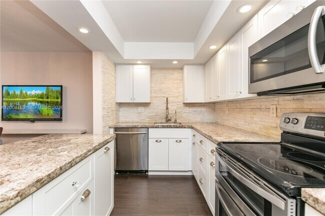 Building Photo - 20291 NE 30th Ave