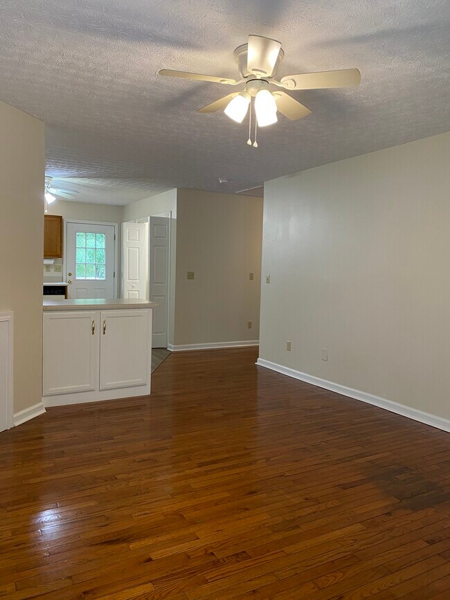 Building Photo - 409 Filter Plant Rd