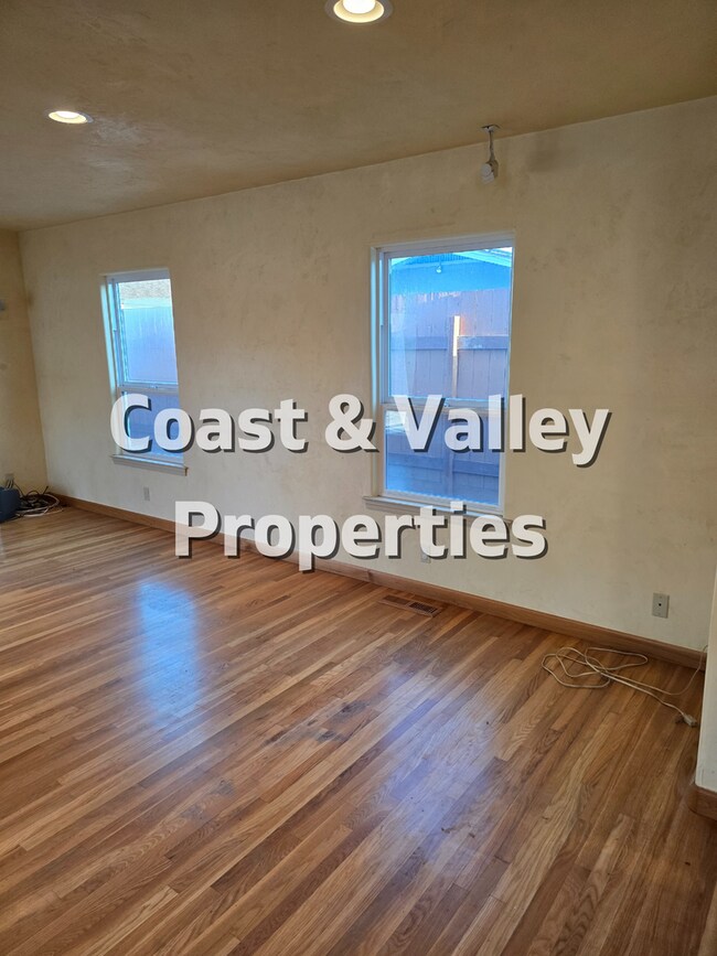 Building Photo - South Salinas Home for RENT!!!