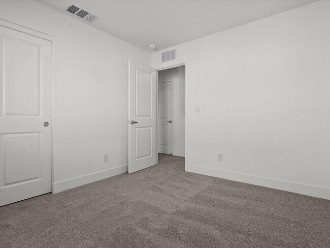 Building Photo - The Birch - - 3 Bedroom, 2.5 Bath single f...