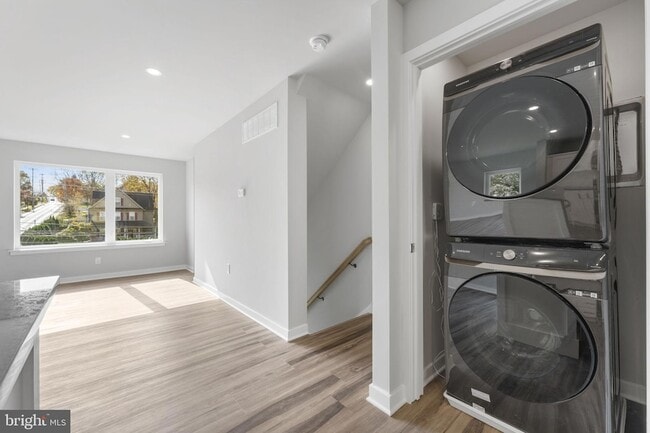 Building Photo - 153 Old Lincoln Hwy