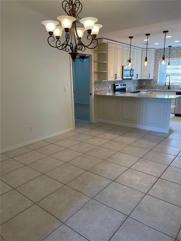 Building Photo - 1424 Chesterfield Dr