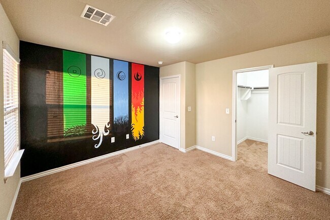 Building Photo - Stunning 5BD, 2 1/2 BTH Home Seconds away from John Kilpatrick Turnpike in YUKON!