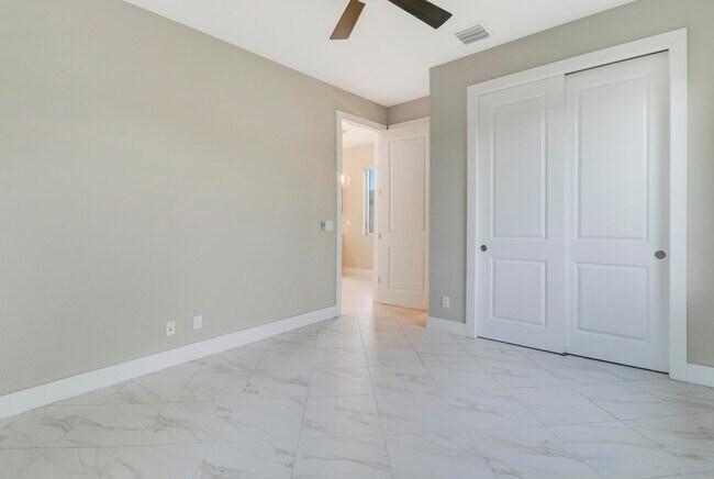 Building Photo - 5029 Grandiflora Rd