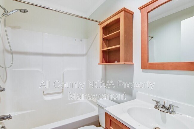 Building Photo - 8753 Signal Hill Rd