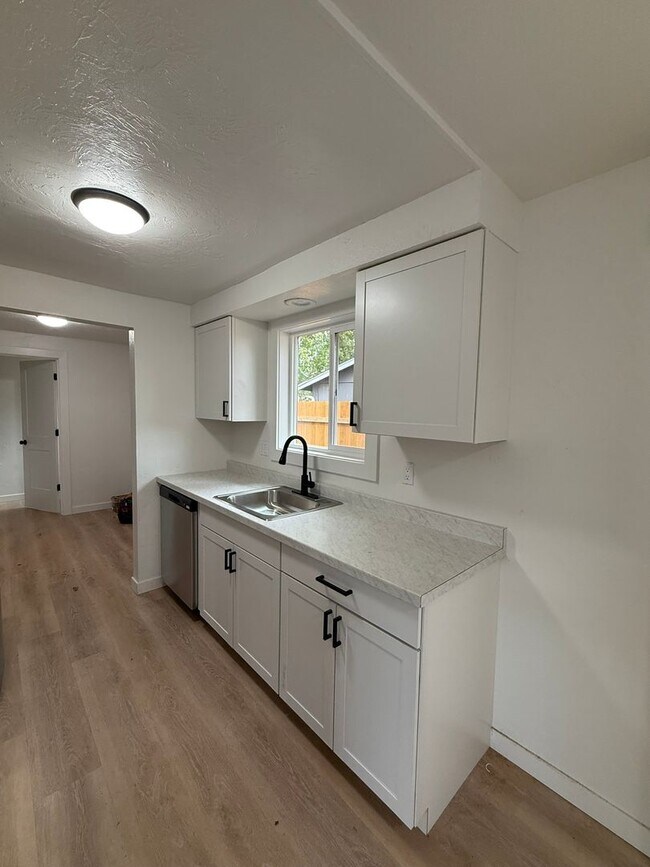 Building Photo - 4012so