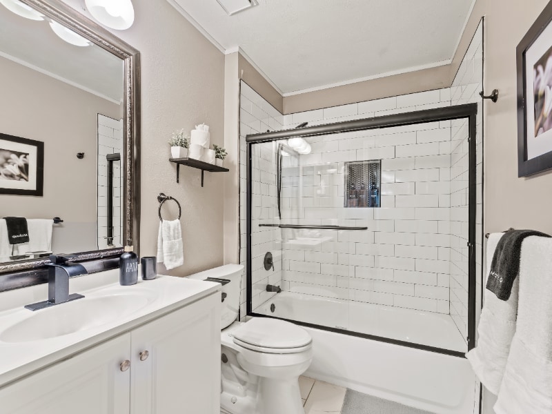 Building Photo - 1108 Collin Dr