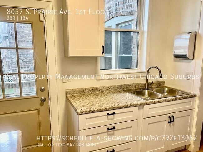 Building Photo - 8057 S Prairie Ave