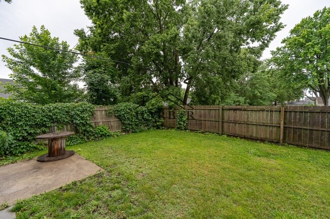 Building Photo - SE Rochester Living with Easy City Access