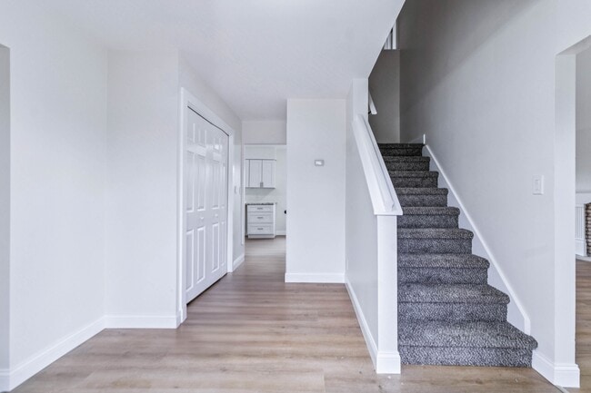 Building Photo - 3233 Wolcott St