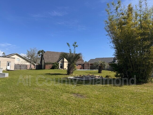 Building Photo - 607 Plantation Ct