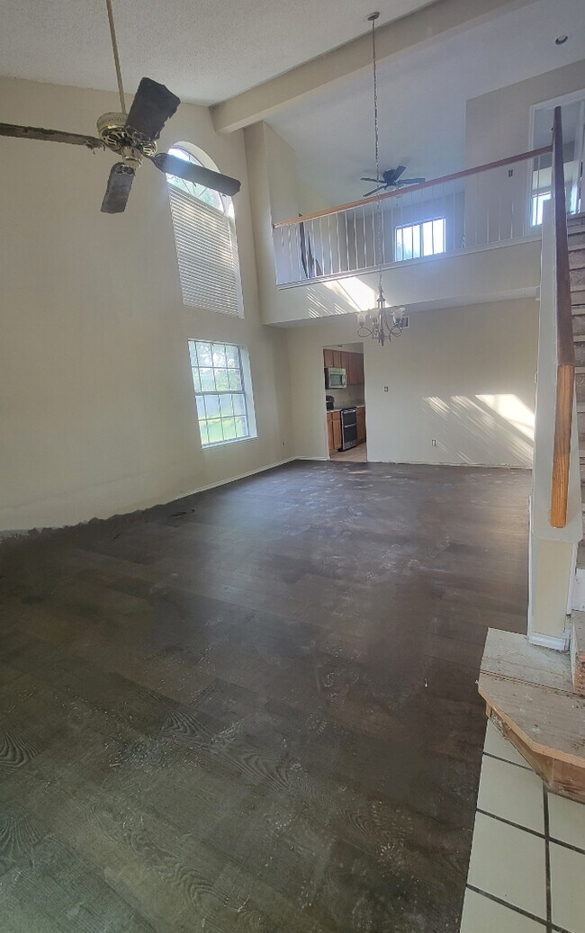 Building Photo - 7618 Clairmont Ave