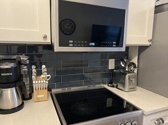 Building Photo - 40 Grove St