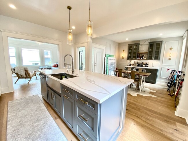 Building Photo - Gorgeous Richmond Home w/Deck and Yard