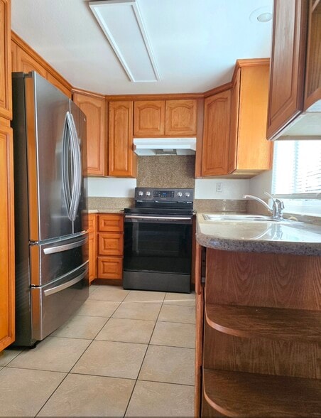 Kitchen - 317 N Nicholson Ave