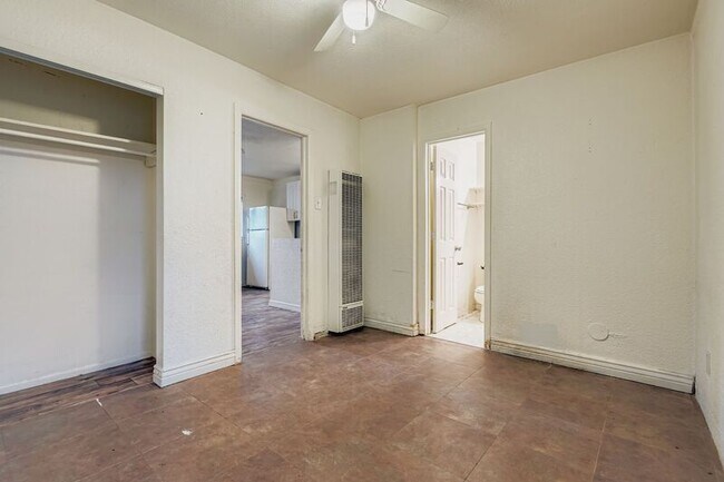 Building Photo - 1129 Valley Manor Ct