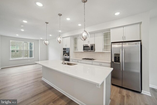 Building Photo - 2513 Gatwick Ln