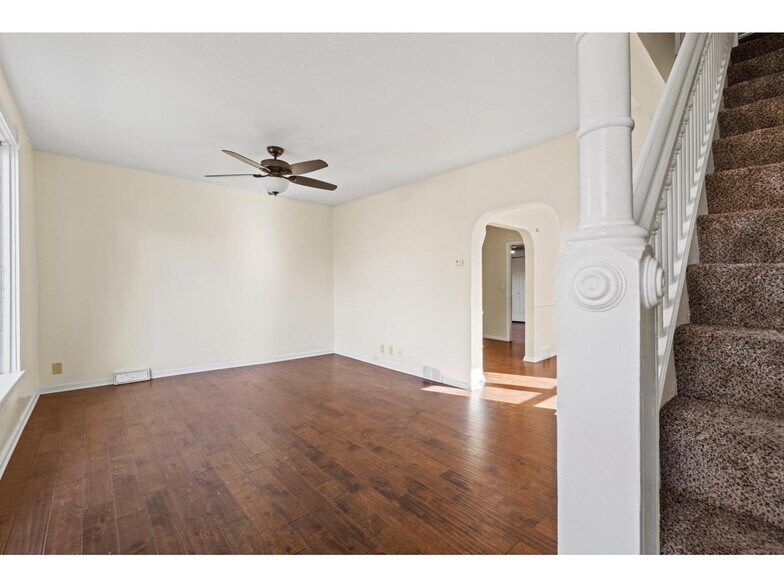 Building Photo - 120 2nd St N