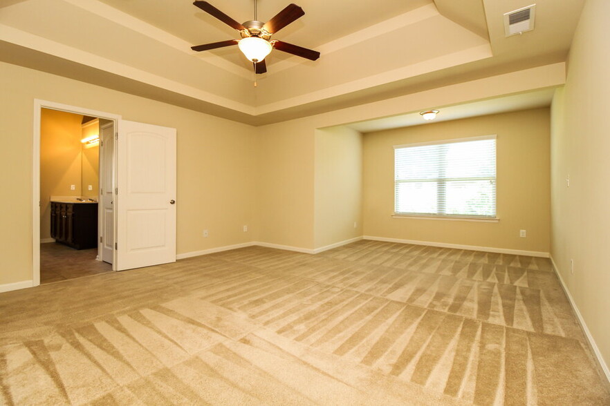 Building Photo - 4760 Carnegie Ct
