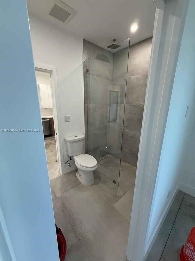 Building Photo - Northwest 99th Terrace, Miami, FL 33147 - 4 BR 3 BA townhouse