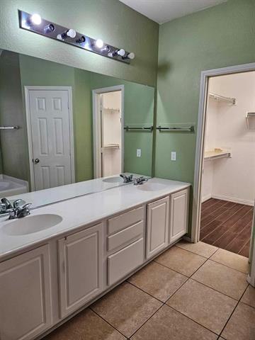 Building Photo - 4036 Glenwyck Dr E