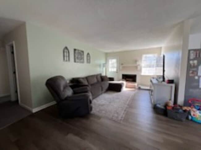 Building Photo - 3002 E Windgate Ct