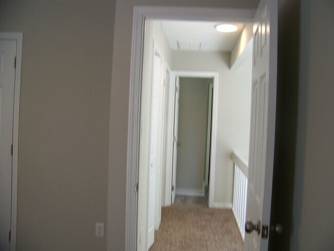 Building Photo - WATERS EDGE