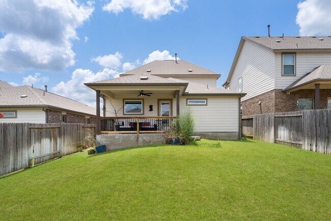 Building Photo - Stylish 3-Bed Home with Pool Access, Island Kitchen & Fenced Yard in New Braunfels