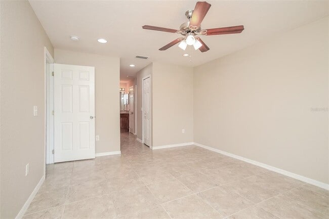 Building Photo - 1903 Ray Pl