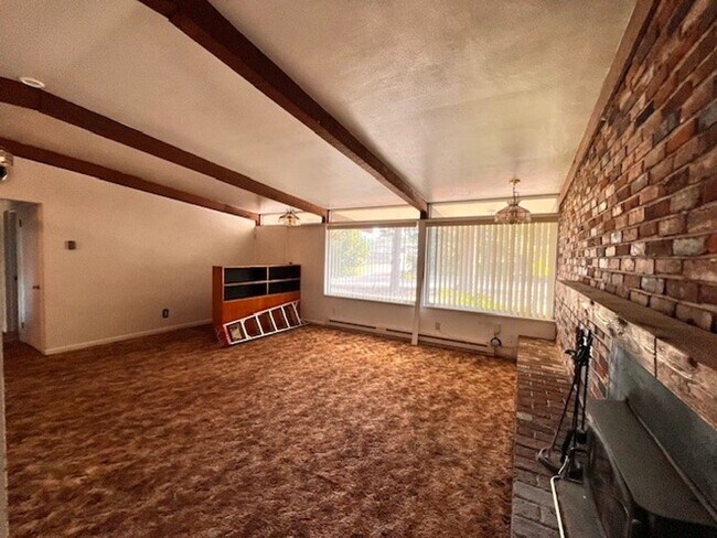 Building Photo - 9996 - Procurement Properties