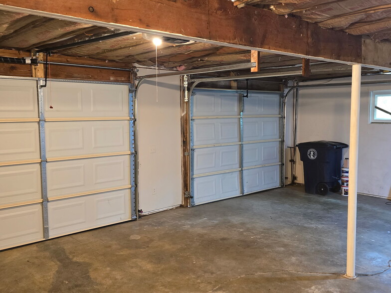 Building Photo - 3406 Gail Dr