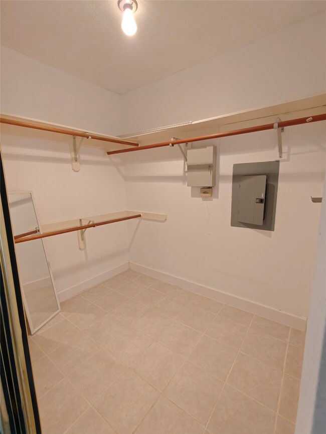 Building Photo - 3446 Mimosa Way